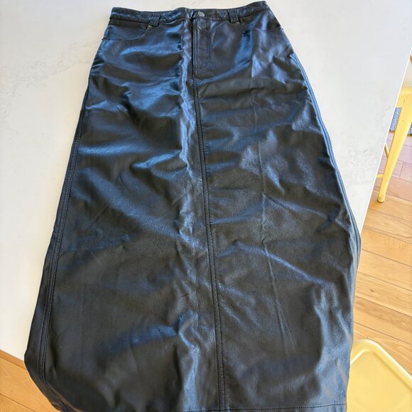 Free People pleather maxi skirt in black, size 6 - Picture 4 of 6